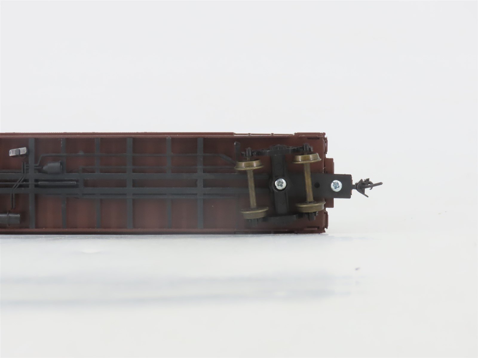 HO Scale LBF 1223 WP Western Pacific Feather 52' Double Door Box Car #38300