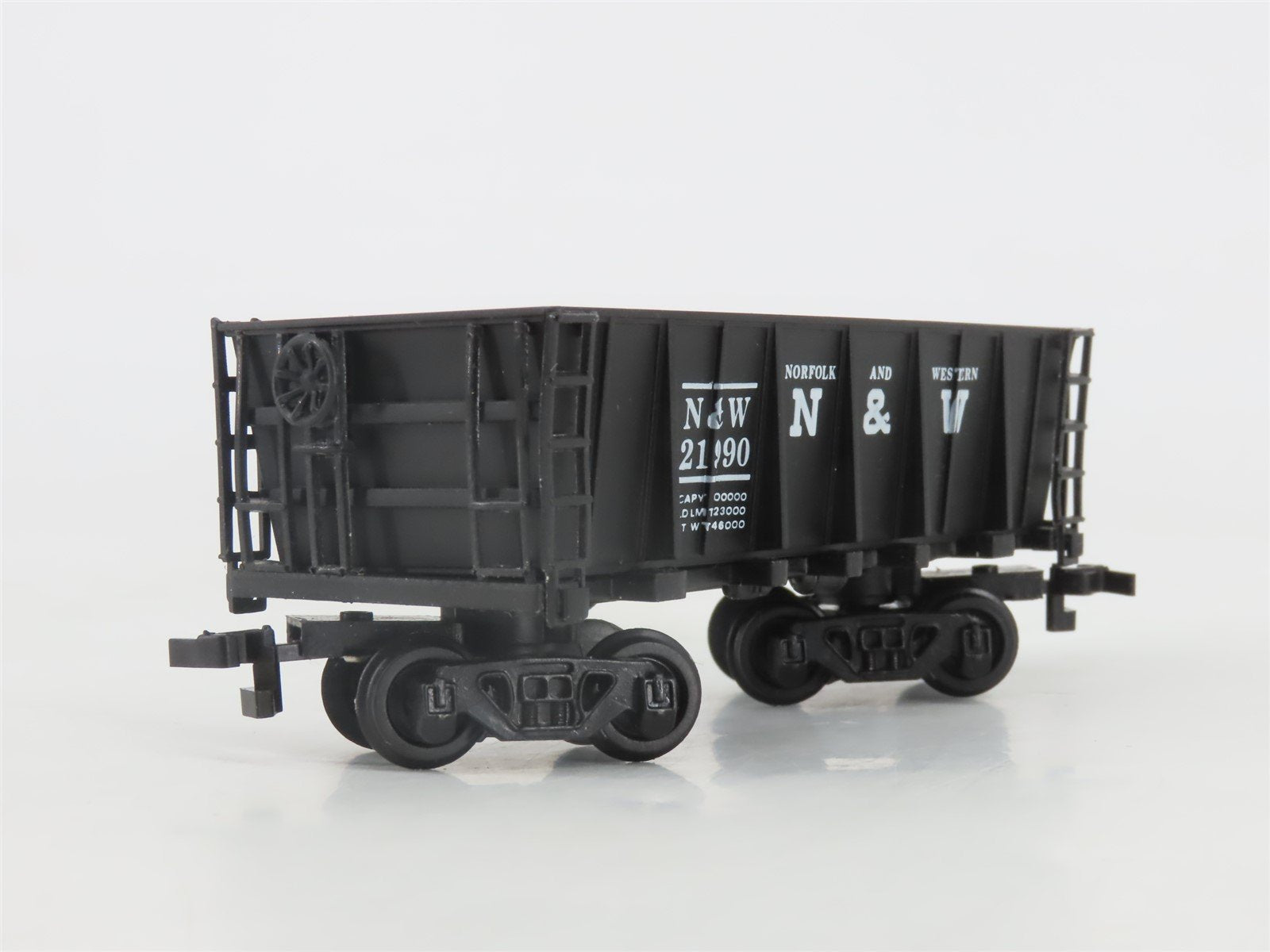 HO Scale Bachmann 77500 N&W Norfolk & Western Railroad 27' Ore Car #21990