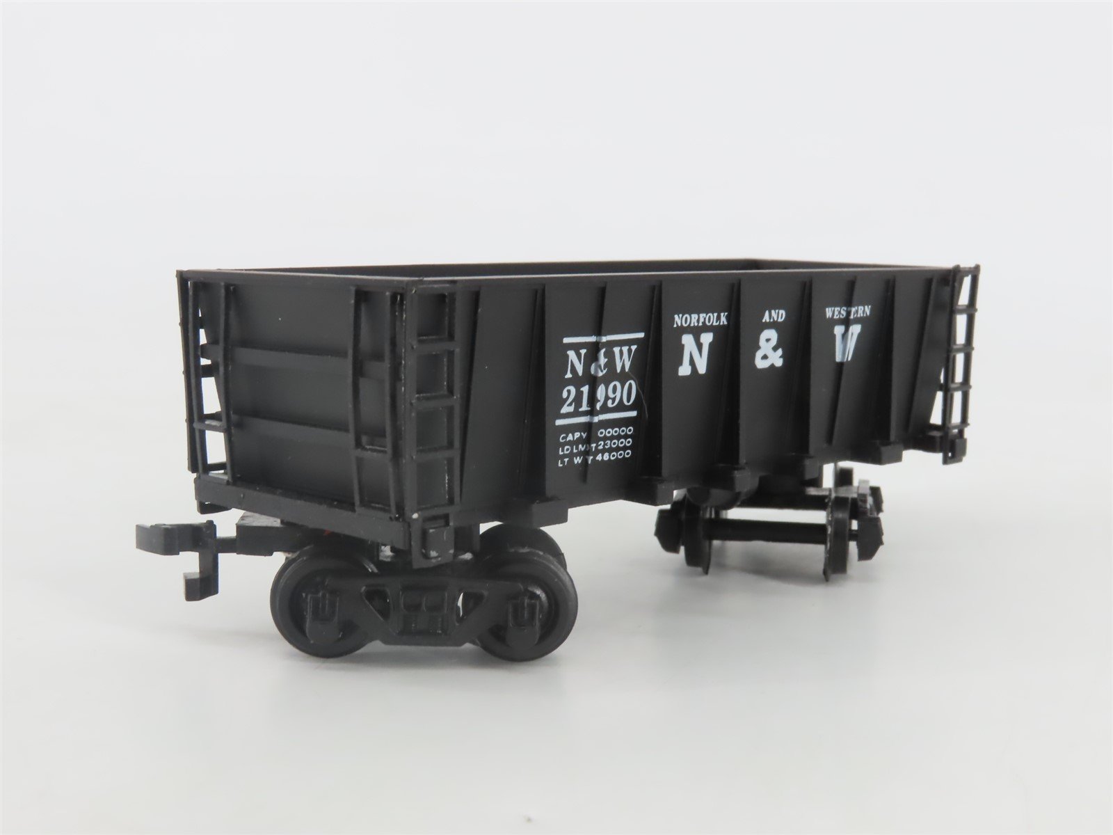 HO Scale Bachmann 77500 N&W Norfolk & Western Railroad 27' Ore Car #21990
