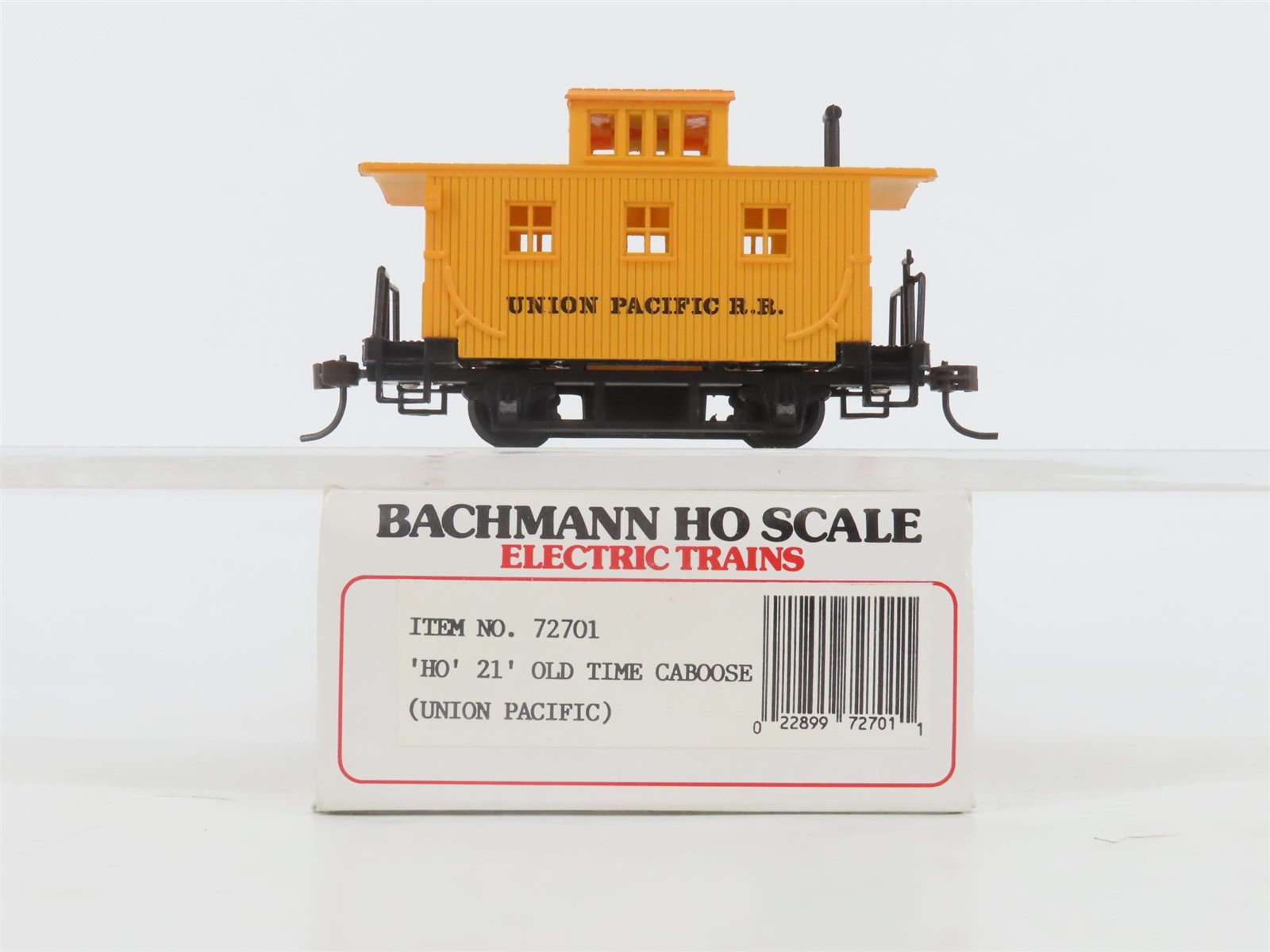 HO Scale Bachmann 72701 UP Union Pacific Railroad 21' Old Time Caboose