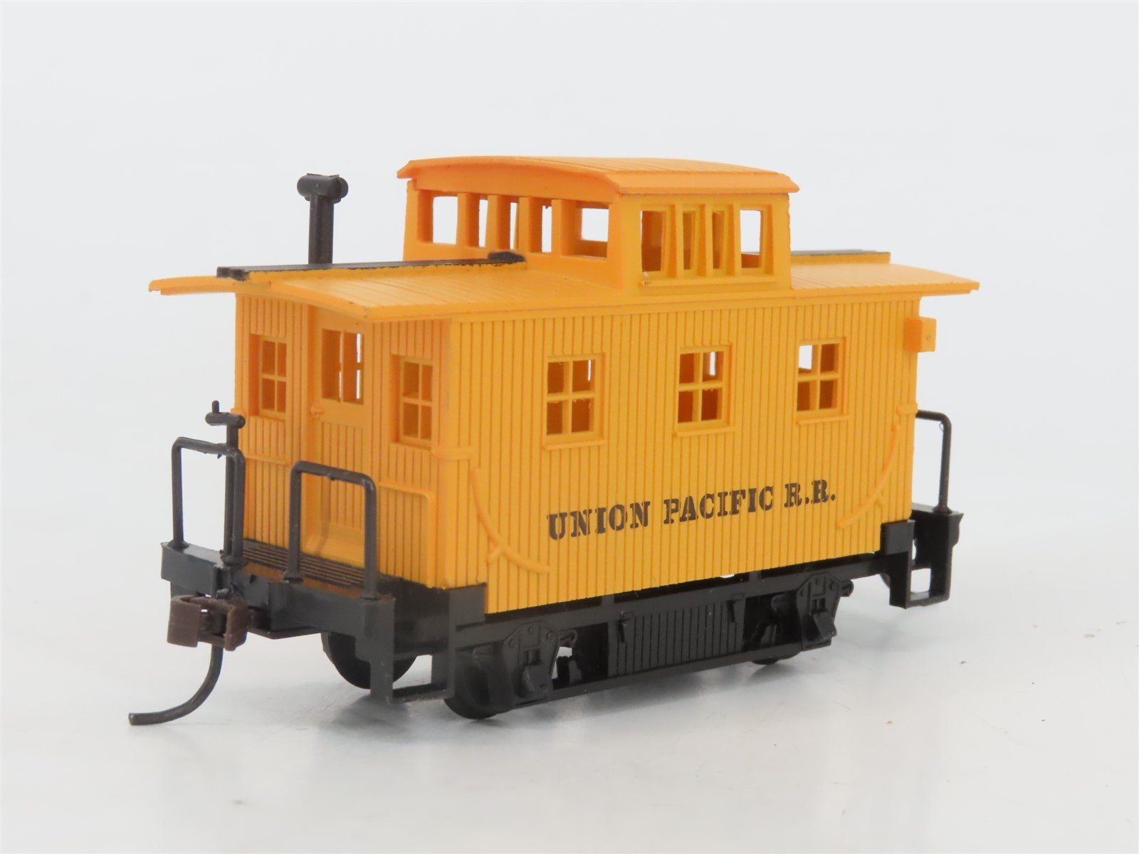HO Scale Bachmann 72701 UP Union Pacific Railroad 21' Old Time Caboose