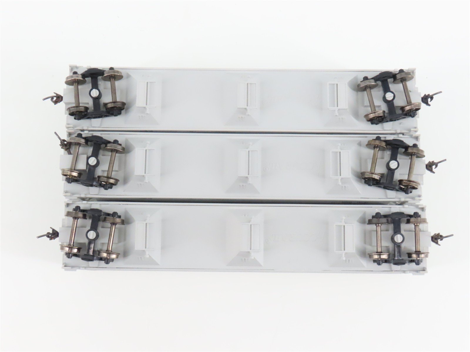 HO Scale Accurail/Digital Fox GN Great Northern 3-Bay Hopper 6-Pack - Upgraded