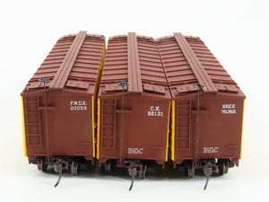 HO Scale Accurail 3339 Burlington Route 40' Wood Reefer 3-Pack - Upgraded