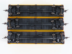 HO Scale Accurail 3339 Burlington Route 40' Wood Reefer 3-Pack - Upgraded