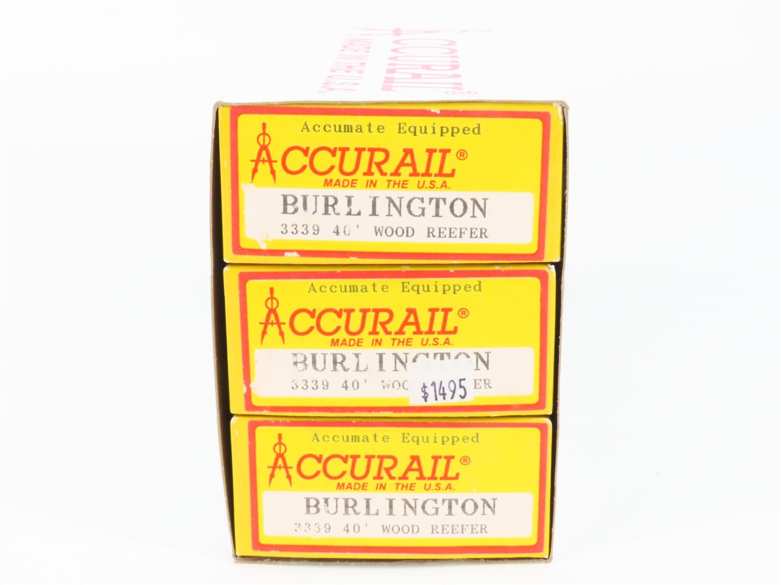 HO Scale Accurail 3339 Burlington Route 40' Wood Reefer 3-Pack - Upgraded
