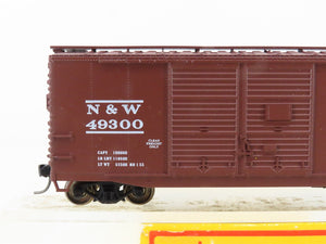 HO Scale Accurail 3022 N&W Norfolk & Western 40' Box Car #49300 - Upgraded
