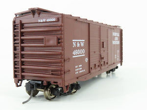 HO Scale Accurail 3022 N&W Norfolk & Western 40' Box Car #49300 - Upgraded
