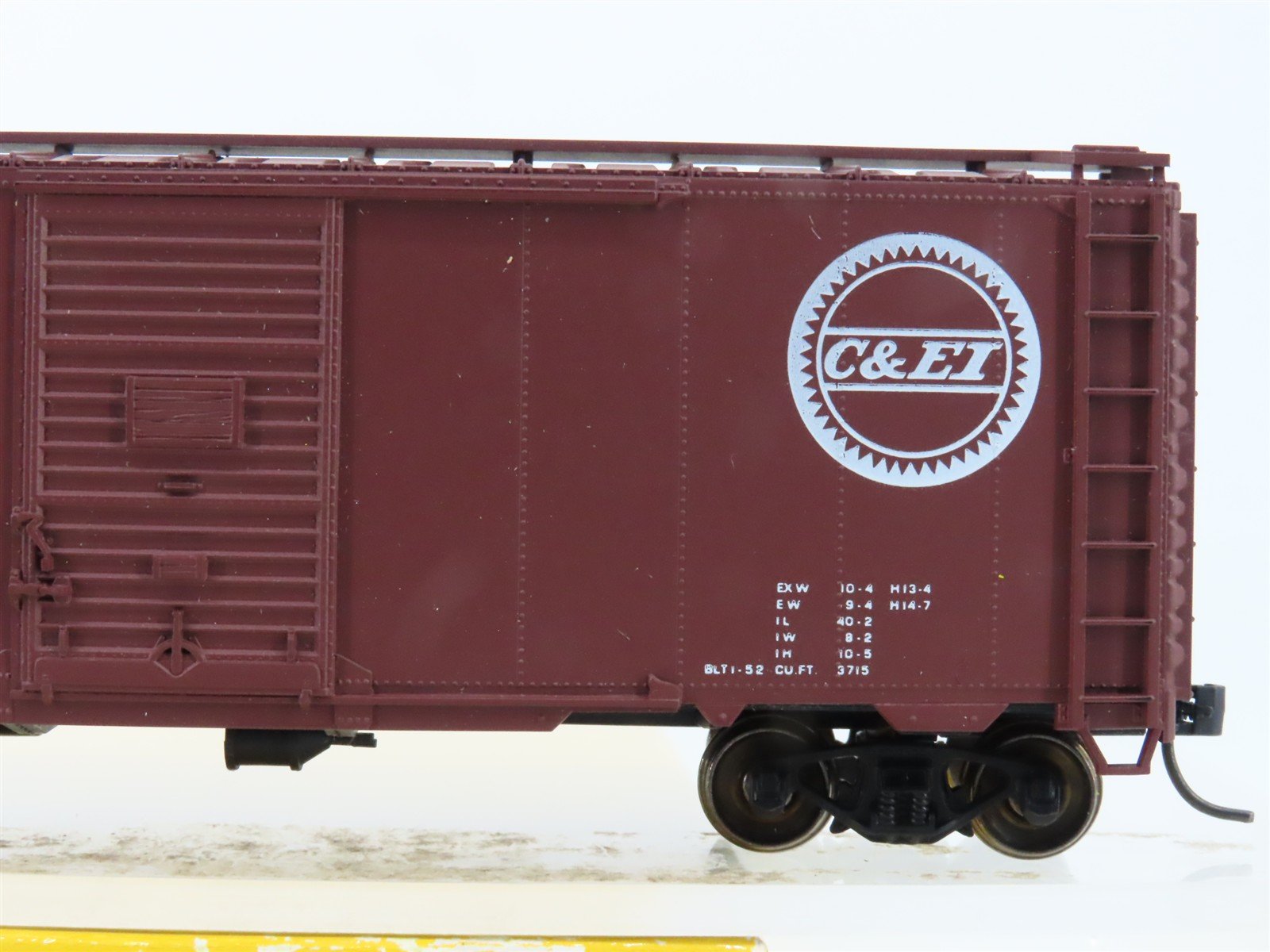 HO Accurail 1508 C&EI Chicago & Eastern Illinois 40' Box Car #118705 - Upgraded