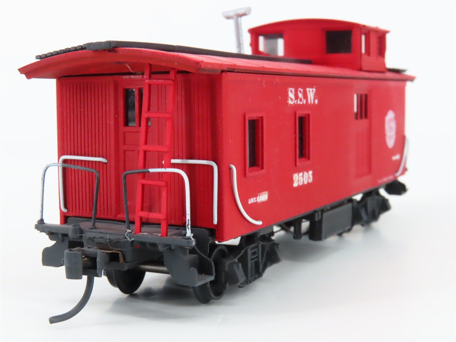 HO Scale Roundhouse 3433 SSW Cotton Belt Route 34' Old Timer Caboose #2505