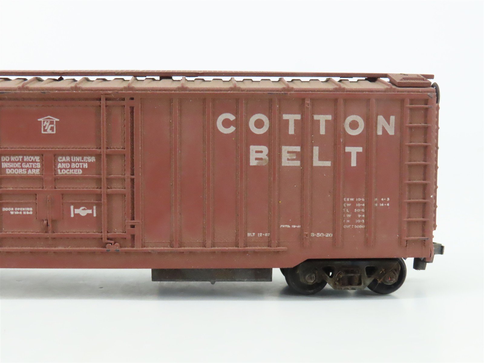 HO Scale Athearn SSW Cotton Belt 50' Plug Door Box Car #21615 - Custom Weathered