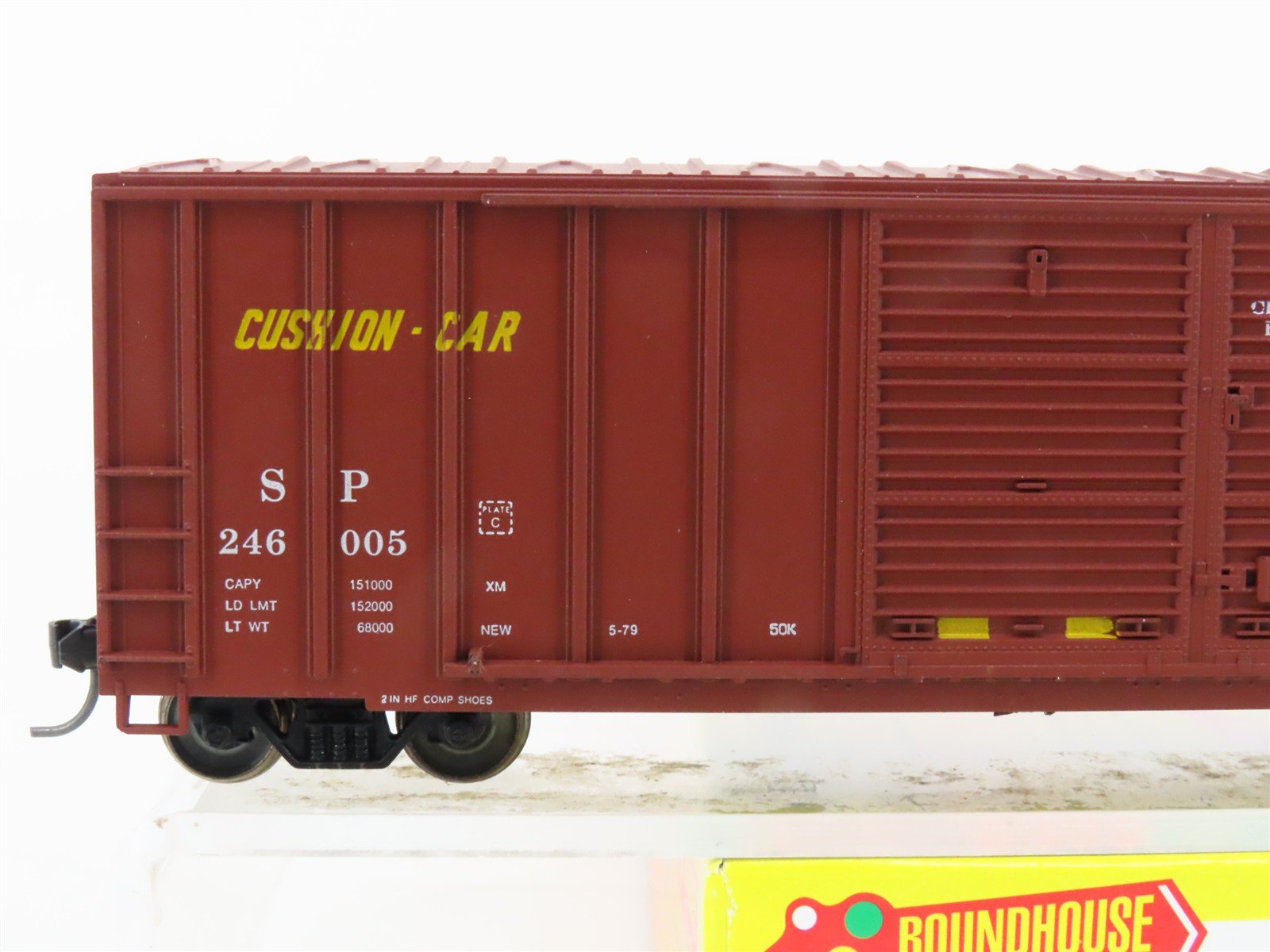 HO Scale Roundhouse 1986 SP Southern Pacific 50' Box Car #246005 - Upgraded