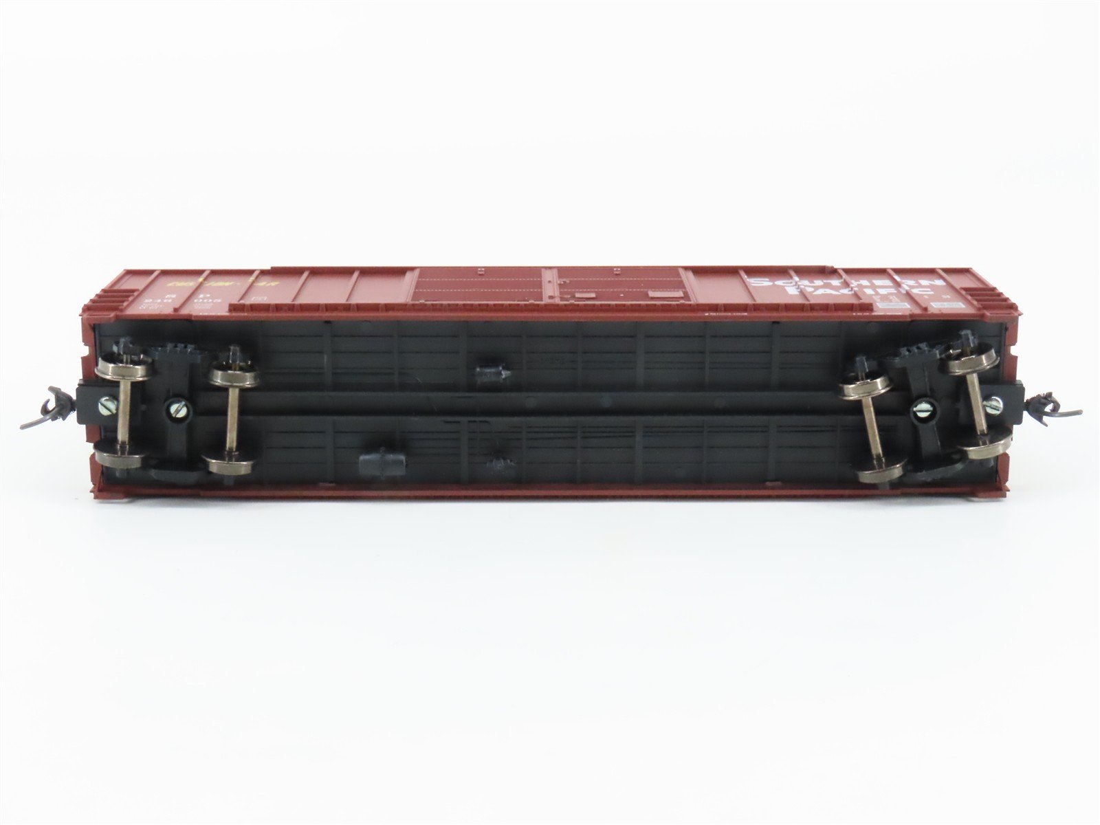 HO Scale Roundhouse 1986 SP Southern Pacific 50' Box Car #246005 - Upgraded