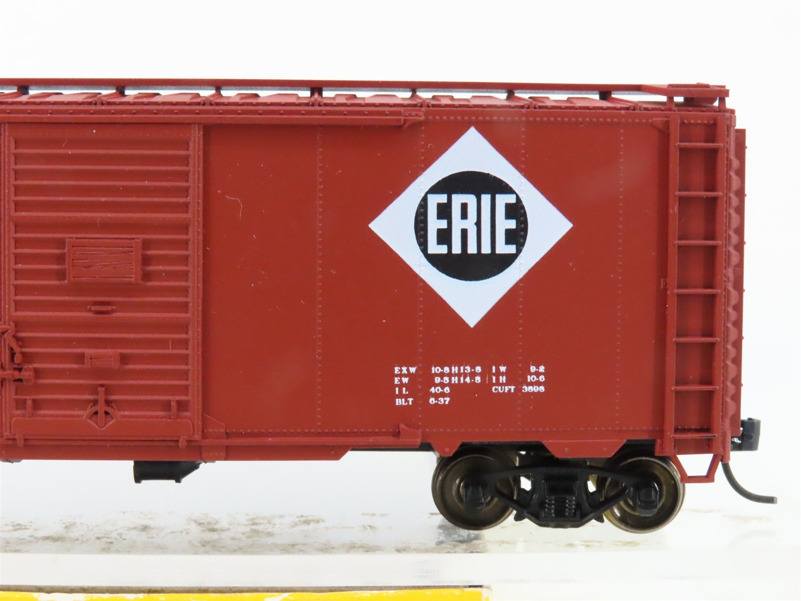 HO Scale Accurail 1519 Erie Railroad 40' AAR Steel Box Car #90199 - Upgraded