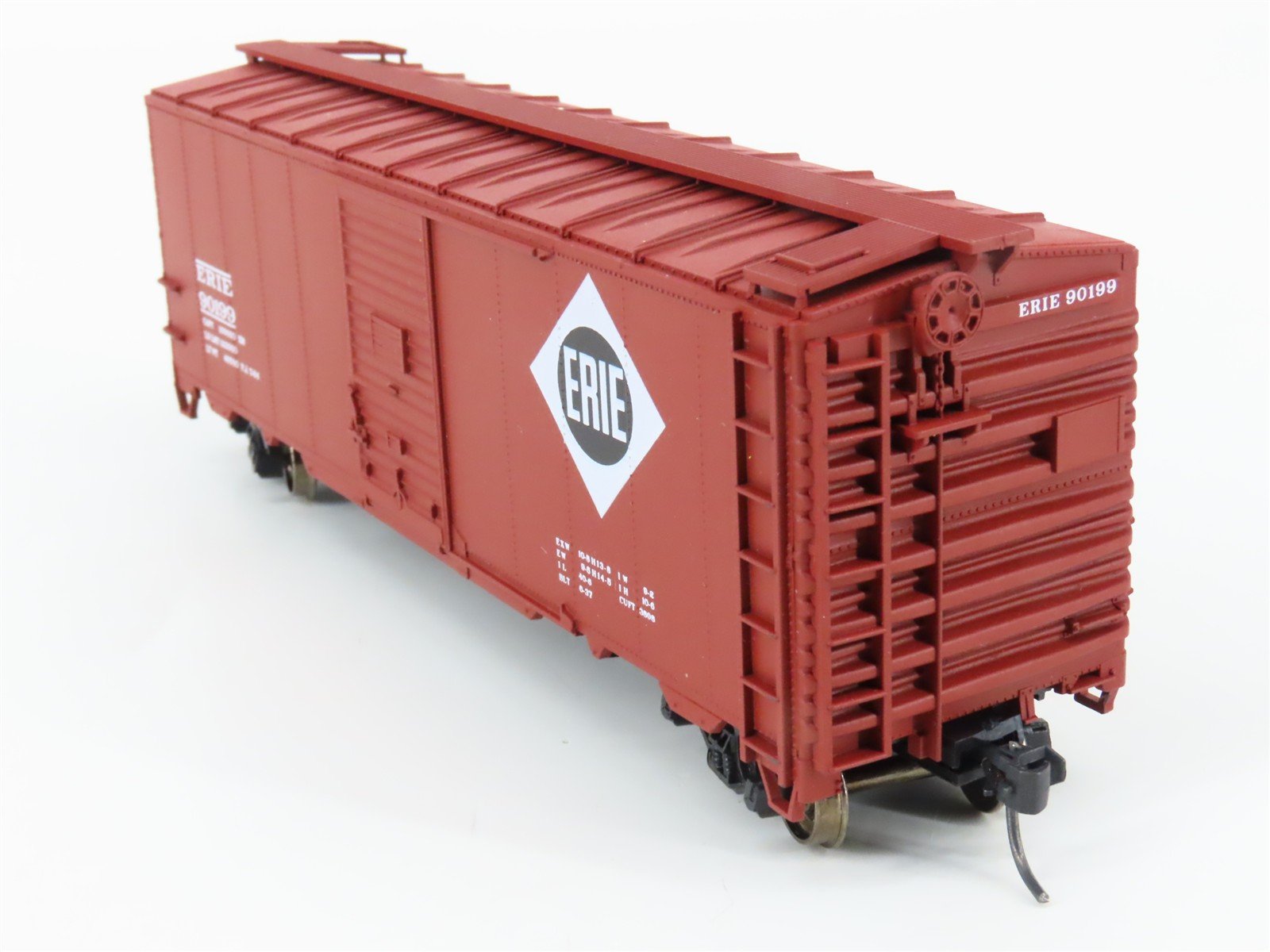 HO Scale Accurail 1519 Erie Railroad 40' AAR Steel Box Car #90199 - Upgraded