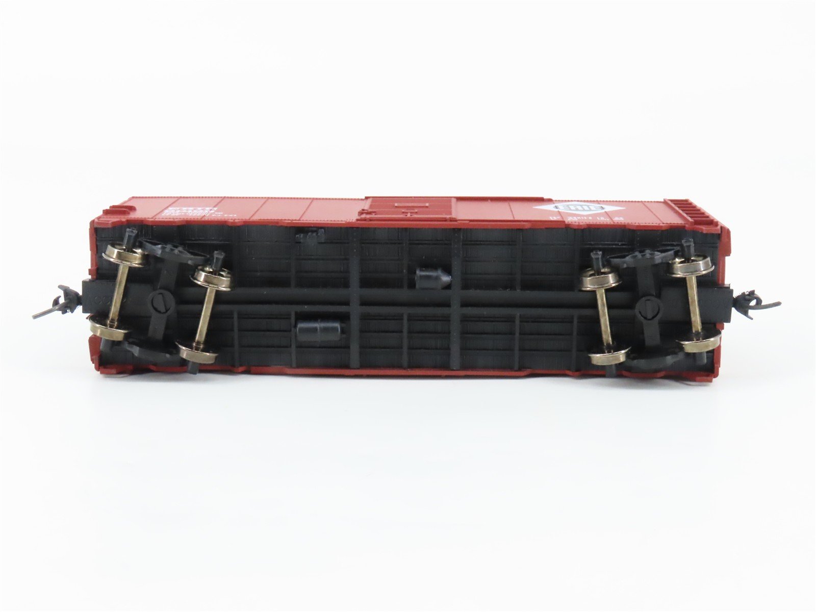 HO Scale Accurail 1519 Erie Railroad 40' AAR Steel Box Car #90199 - Upgraded