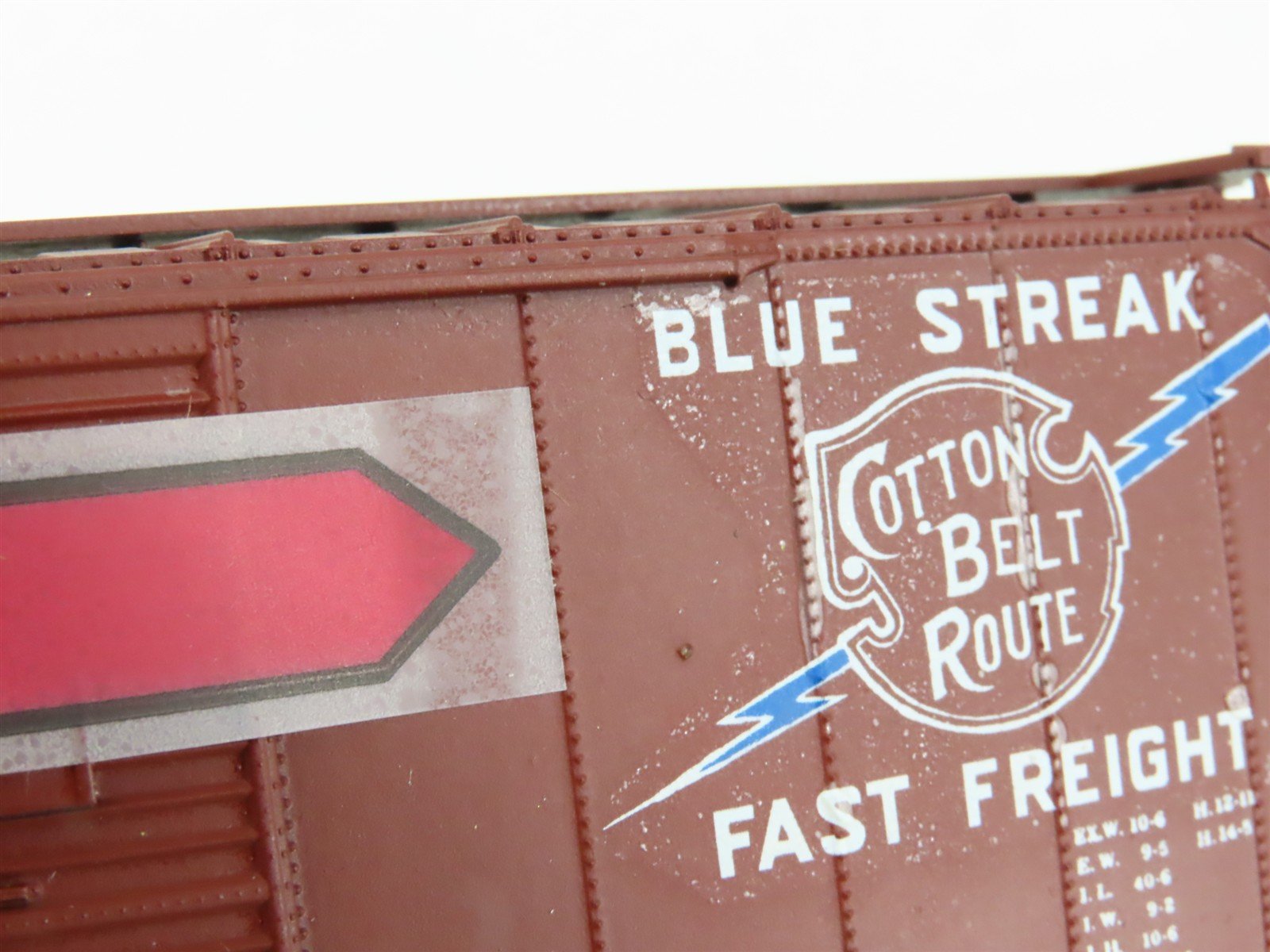 HO Accurail SSW Cotton Belt Blue Streak 40' Box Car #35674 - Custom & Upgraded