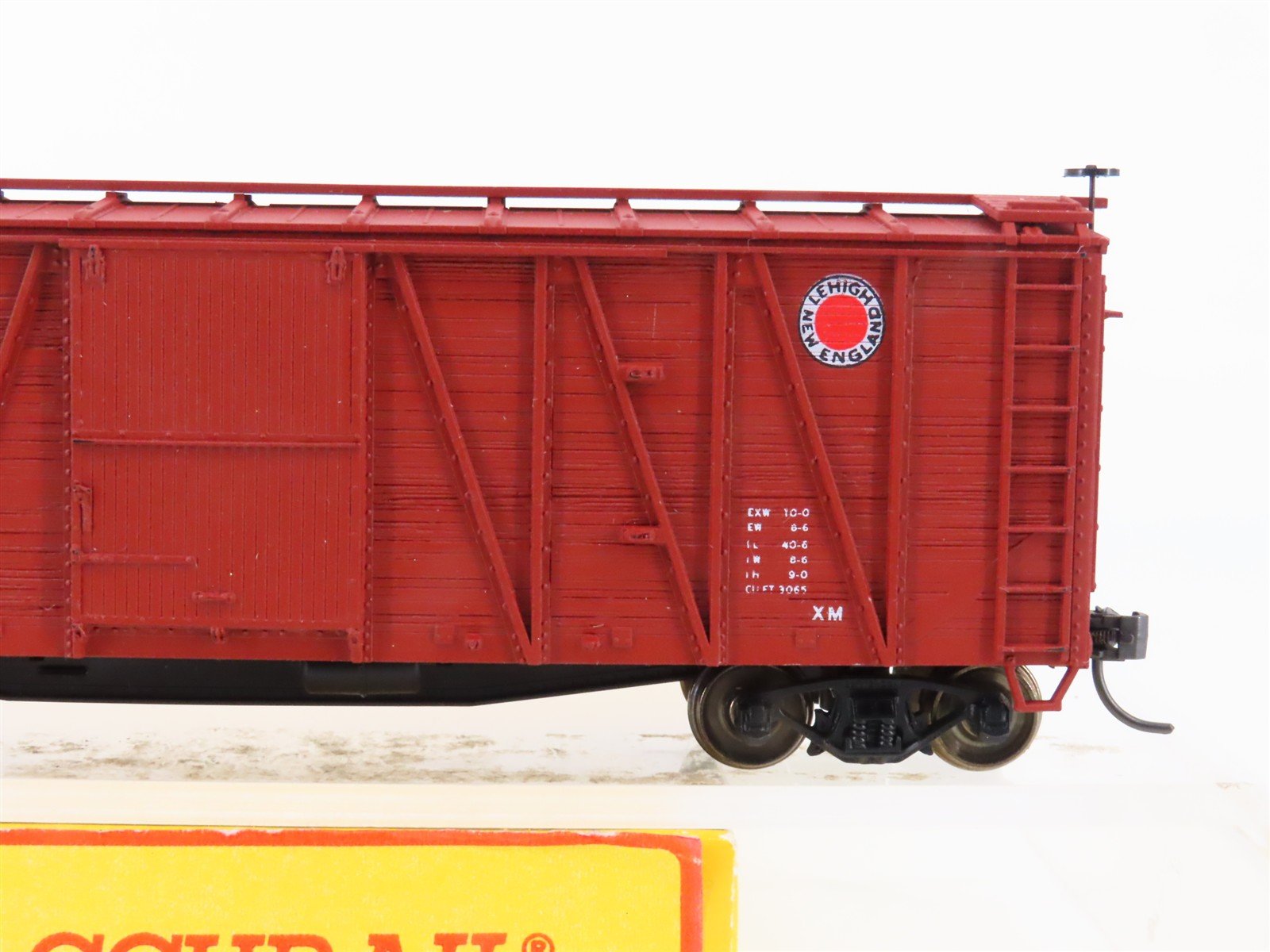 HO Scale Accurail 4219 LNE Lehigh & New England 40' Box Car #352 - Upgraded