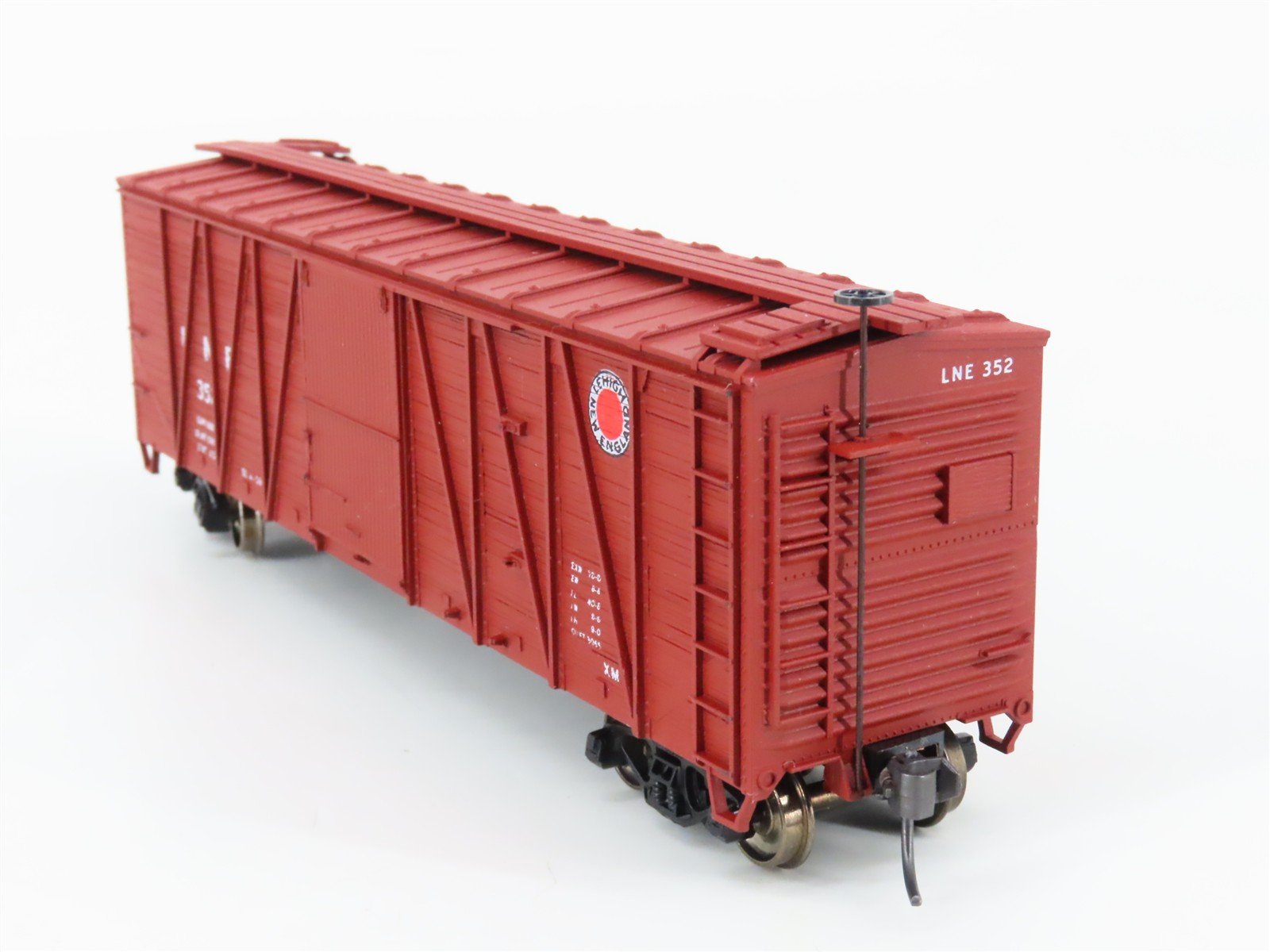 HO Scale Accurail 4219 LNE Lehigh & New England 40' Box Car #352 - Upgraded