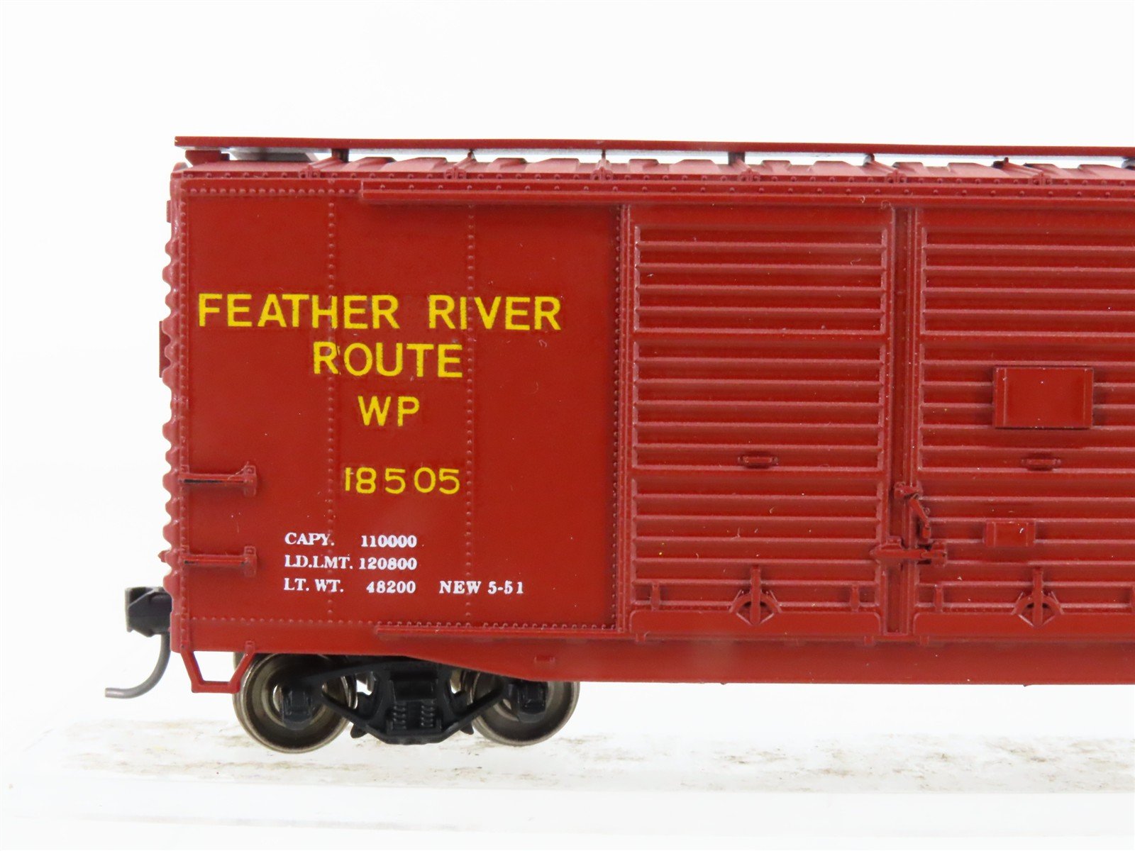 HO Accurail WP Western Pacific Feather River Route 40' Box Car #18505 - Custom