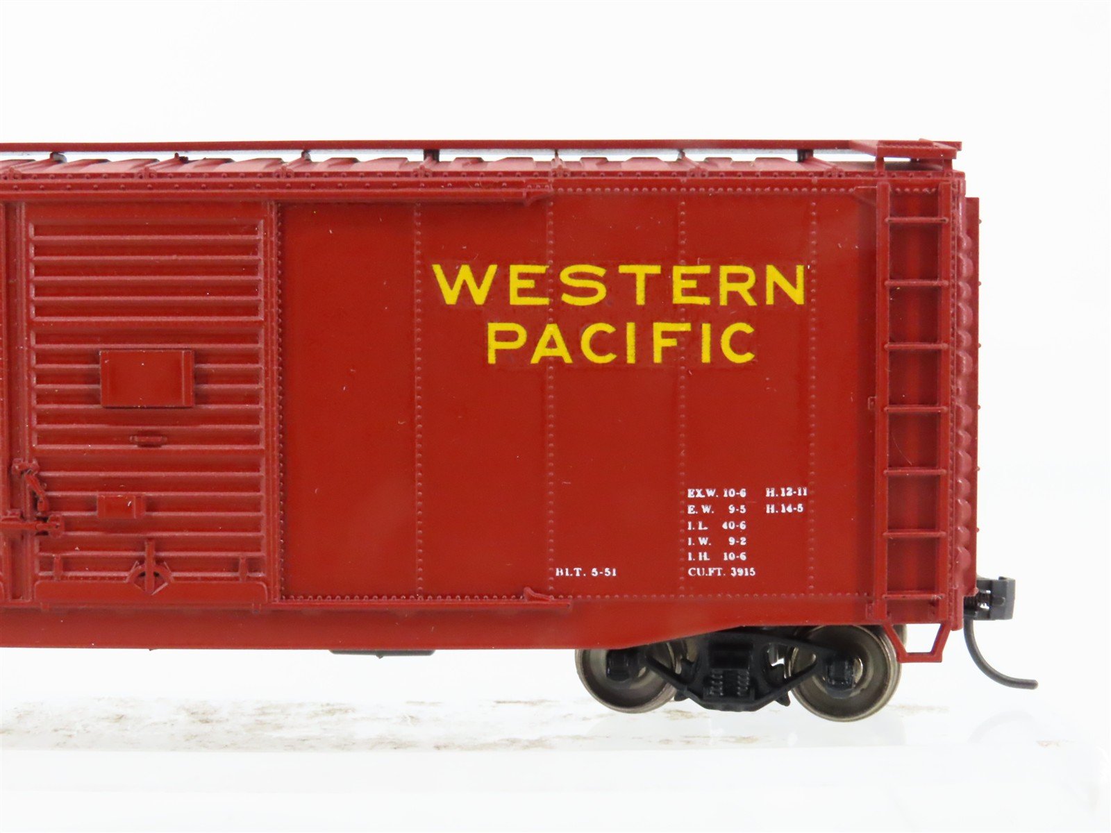 HO Accurail WP Western Pacific Feather River Route 40' Box Car #18505 - Custom