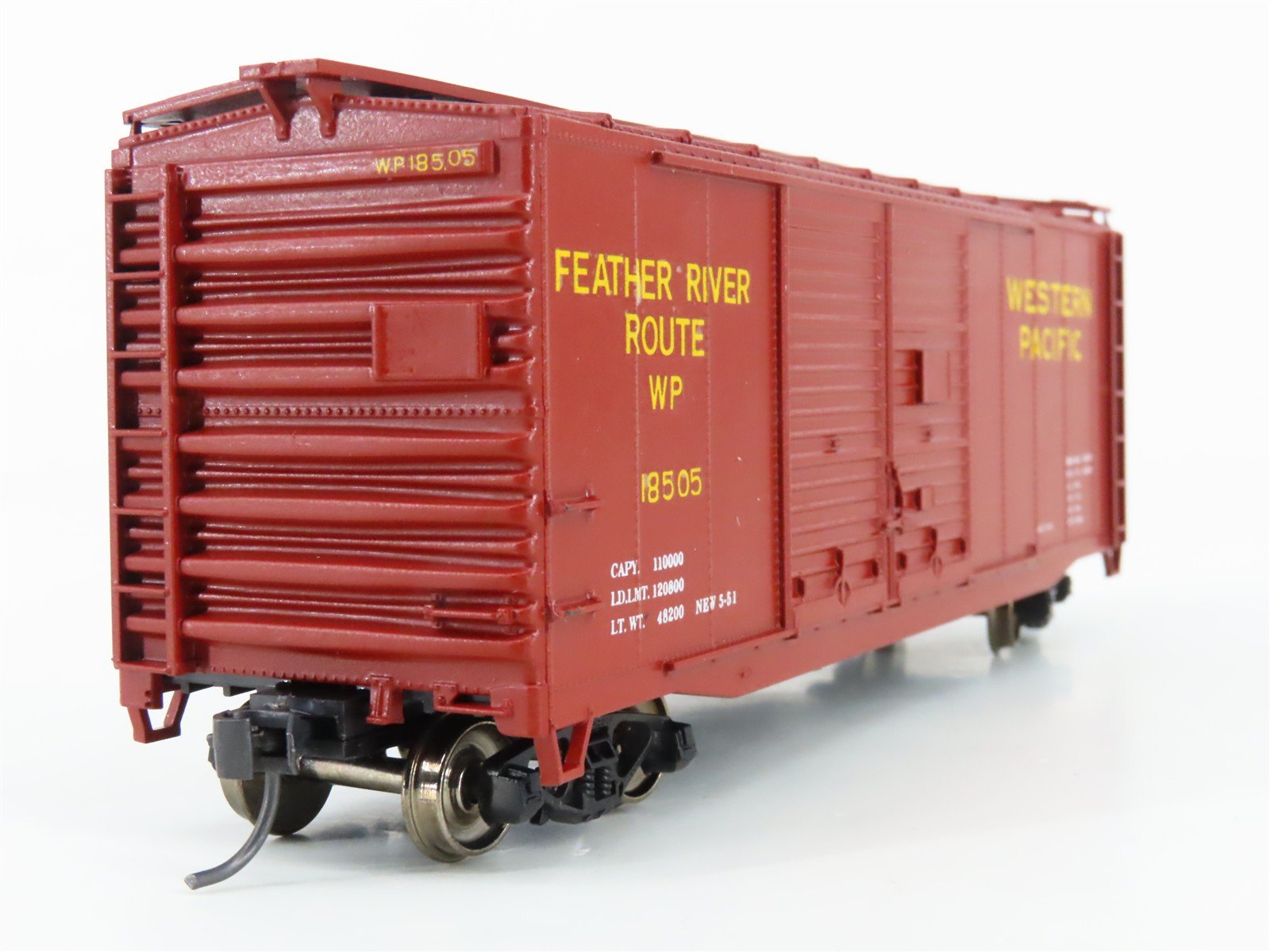 HO Accurail WP Western Pacific Feather River Route 40' Box Car #18505 - Custom