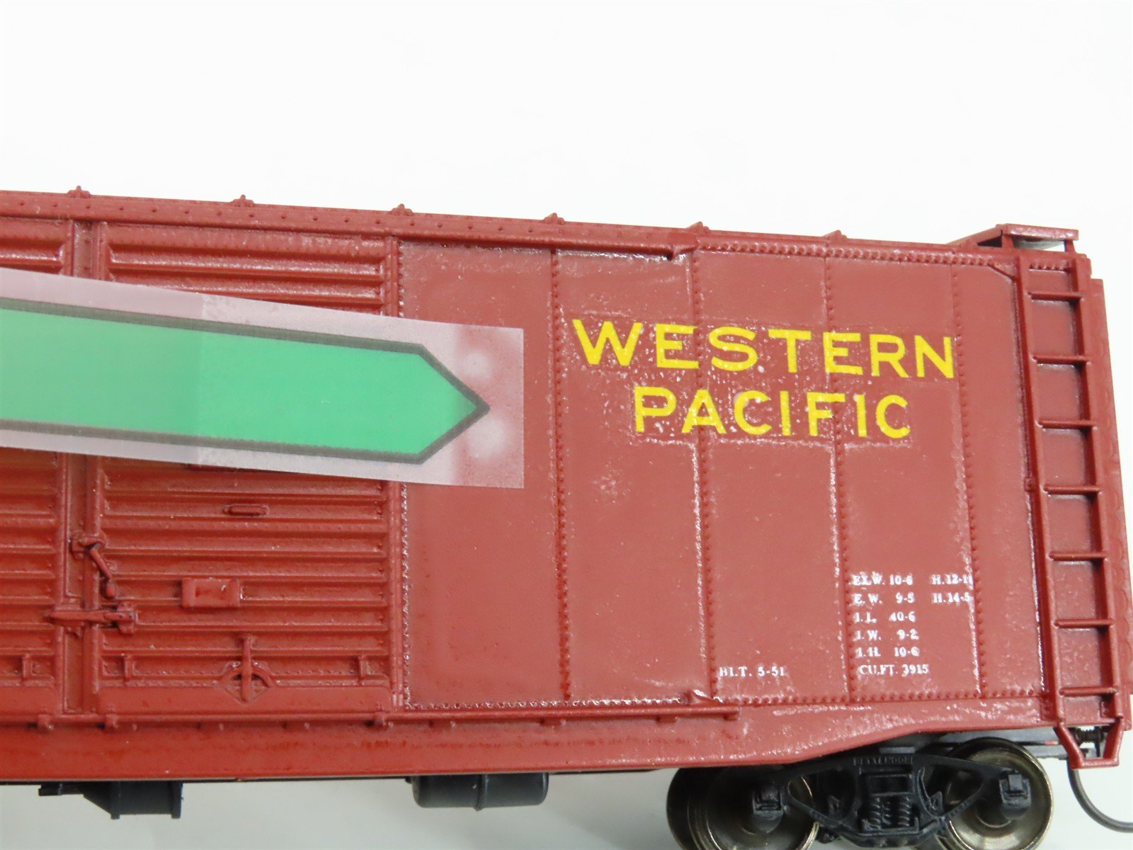 HO Accurail WP Western Pacific Feather River Route 40' Box Car #18505 - Custom