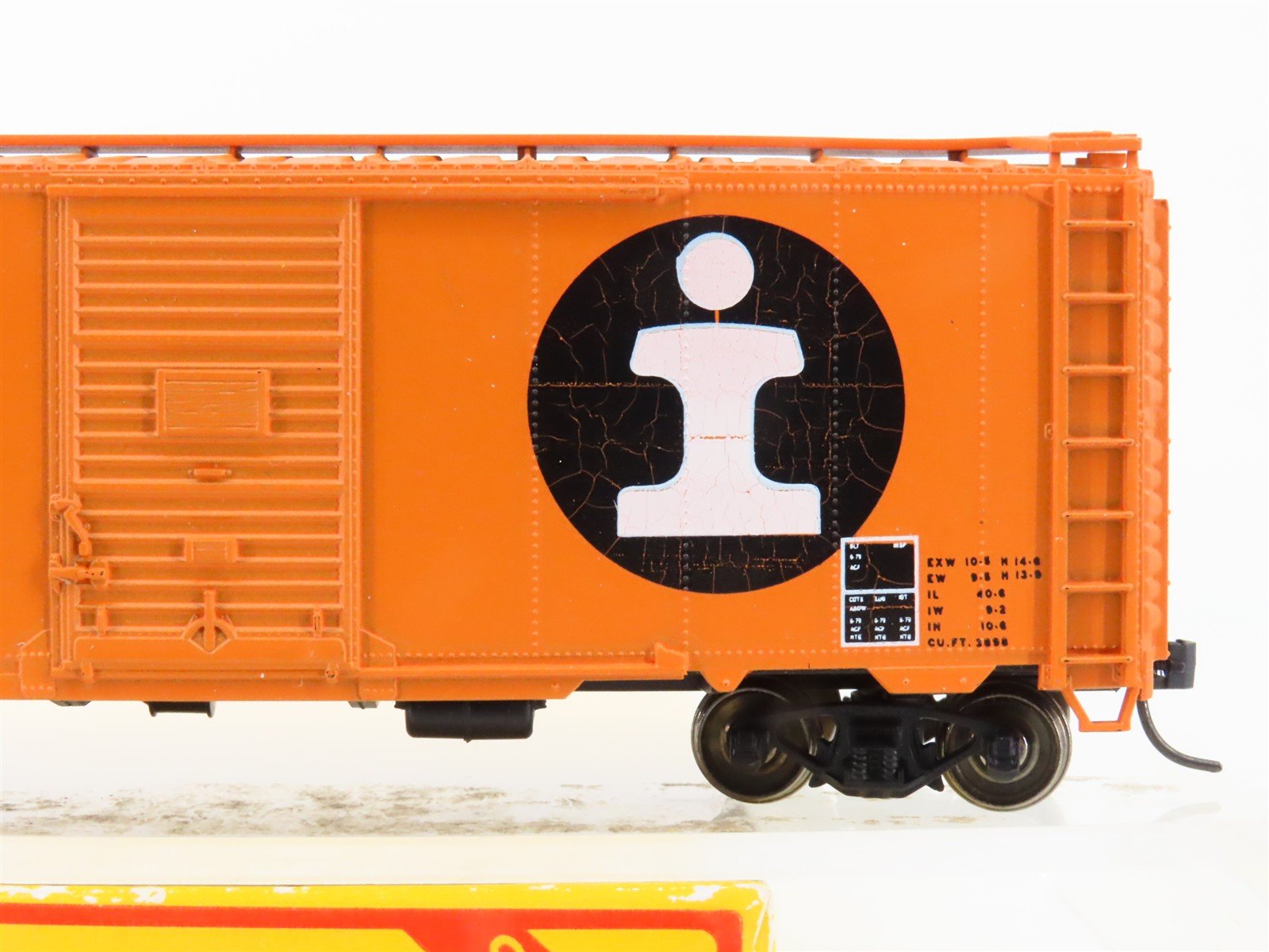 HO Scale Accurail 1504 ICG Illinois Central Gulf 40' Box Car #416638 - Upgraded
