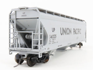 HO Scale Accurail 2005 UP Union Pacific 3-Bay Covered Hopper #14025 - Upgraded