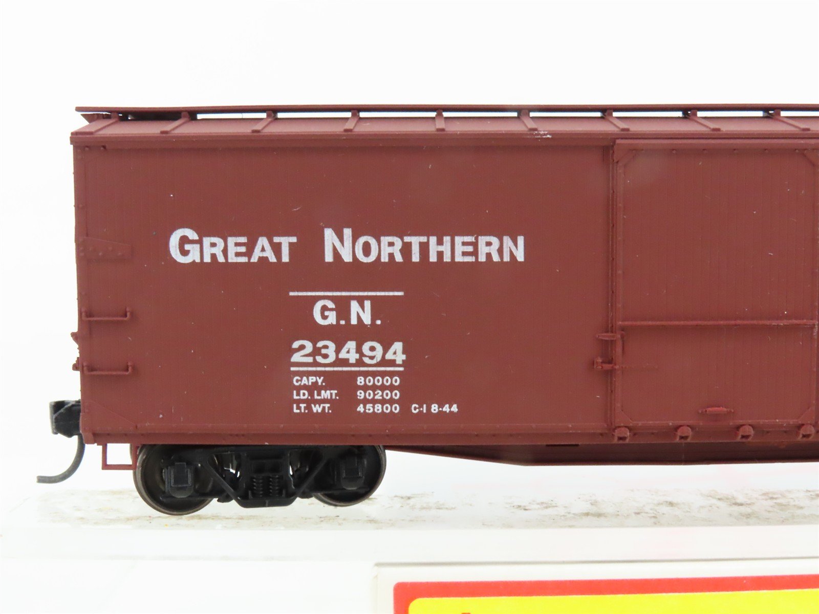 HO Scale Accurail 1595 GN Glacier National Park 40' Box Car #23494 - Upgraded