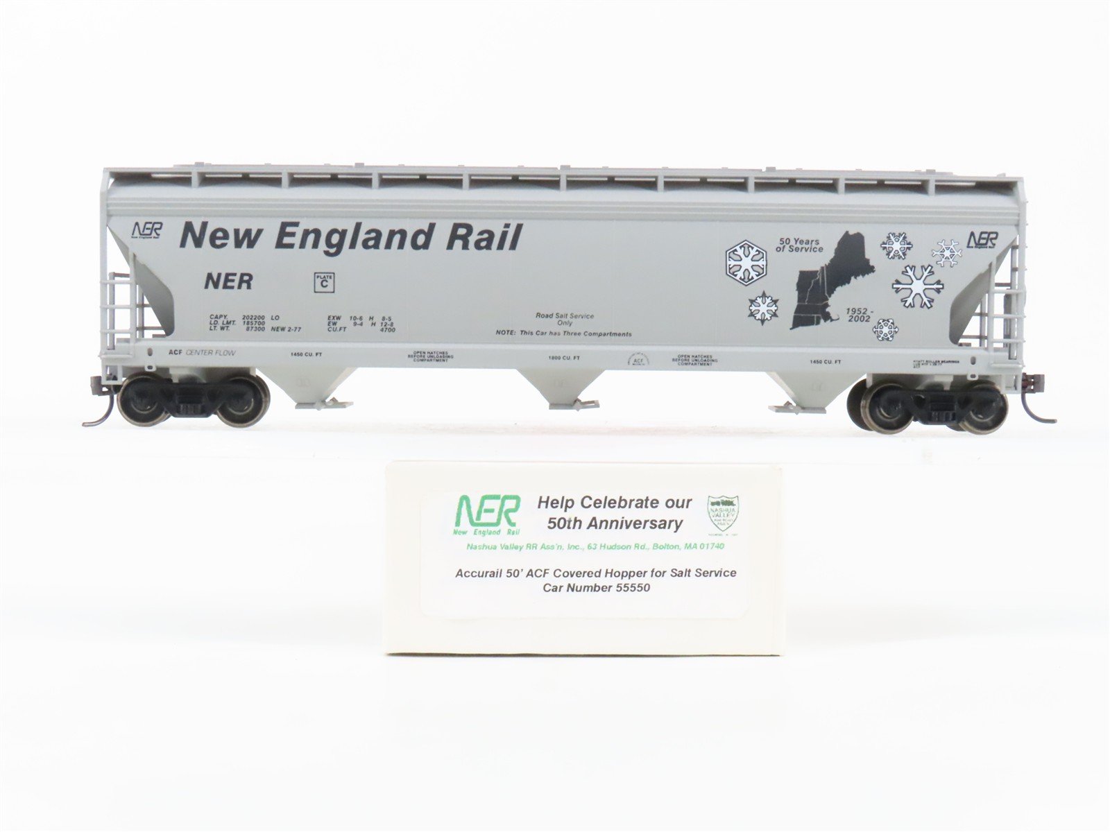 HO Scale Accurail NER New England Rail 3-Bay Covered Hopper #55550 - Upgraded