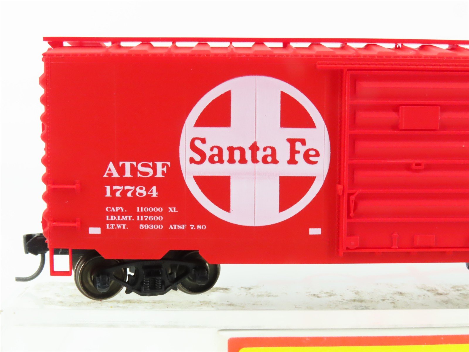 HO Scale Accurail 3401.1 ATSF Santa Fe 40' Steel Box Car #17784 - Upgraded