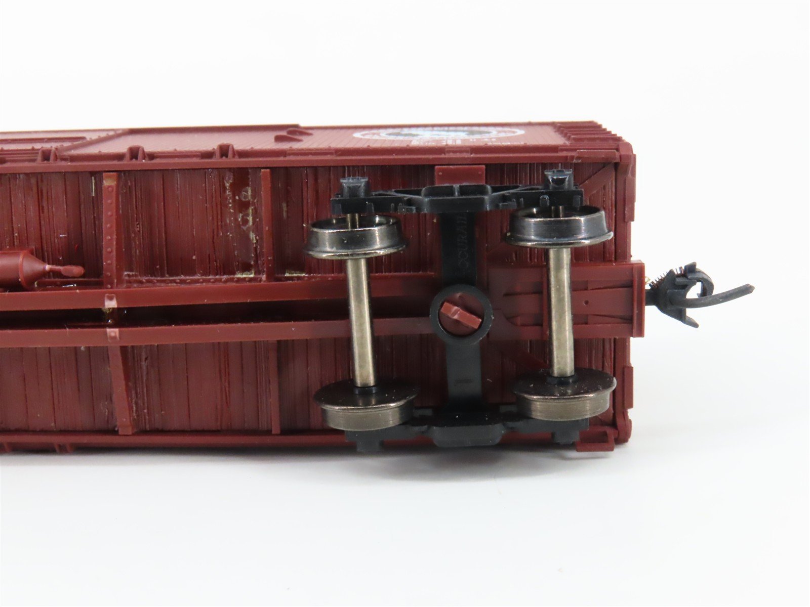 HO Scale Accurail 1505 GN Glacier National Park 40' Box Car #23607 - Upgraded