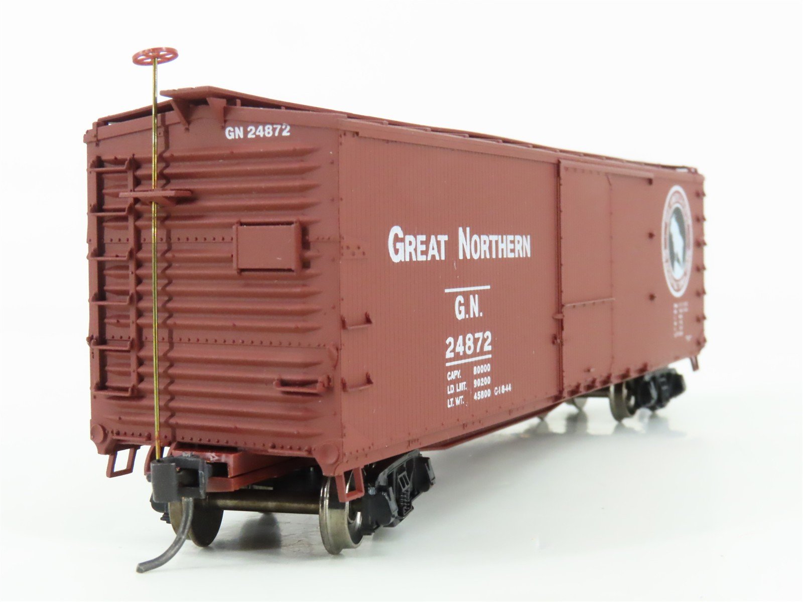 HO Scale Accurail 1595 GN Glacier National Park 40' Box Car #24872 - Upgraded