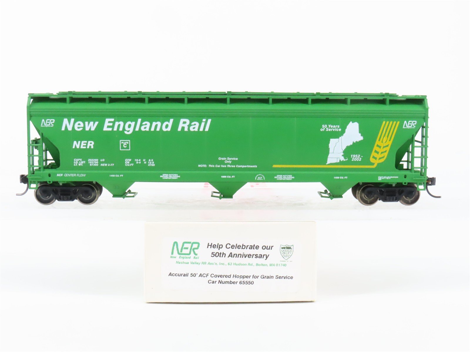 HO Scale Accurail NER New England Rail 50' 3-Bay Covered Hopper #65550 Upgraded