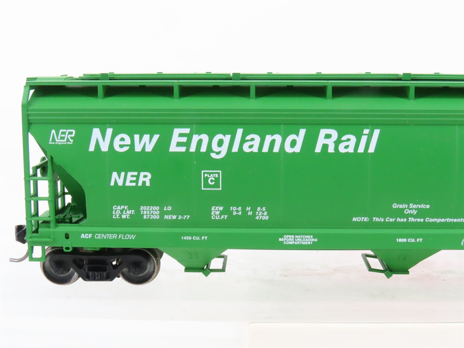 HO Scale Accurail NER New England Rail 50' 3-Bay Covered Hopper #65550 Upgraded
