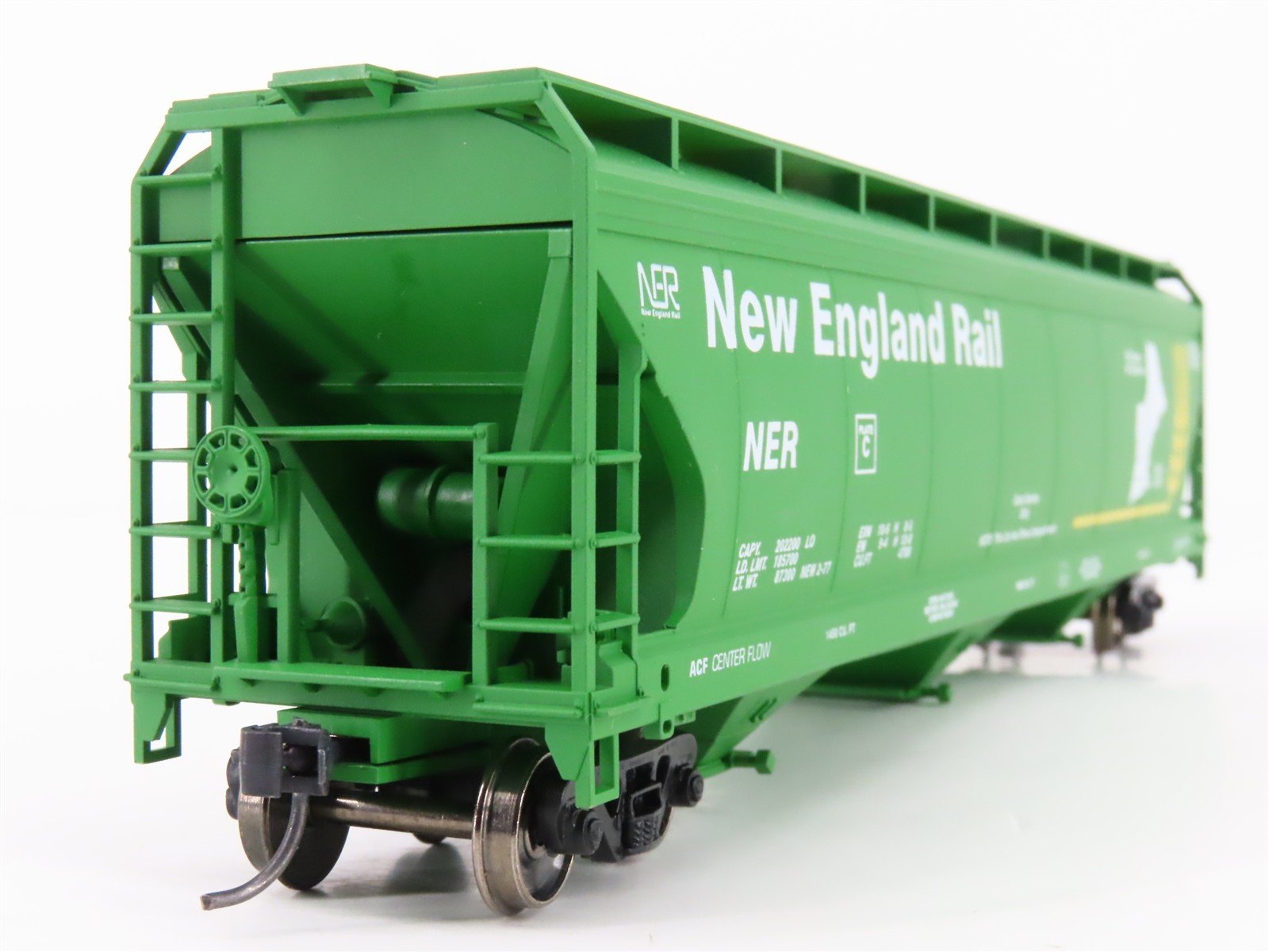 HO Scale Accurail NER New England Rail 50' 3-Bay Covered Hopper #65550 Upgraded