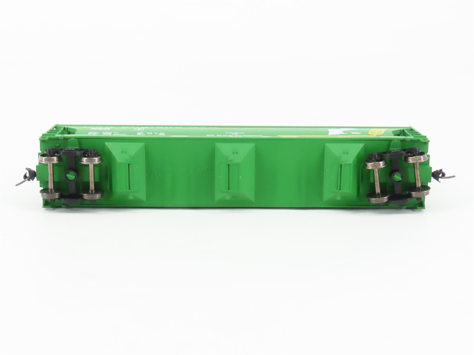 HO Scale Accurail NER New England Rail 50' 3-Bay Covered Hopper #65550 Upgraded