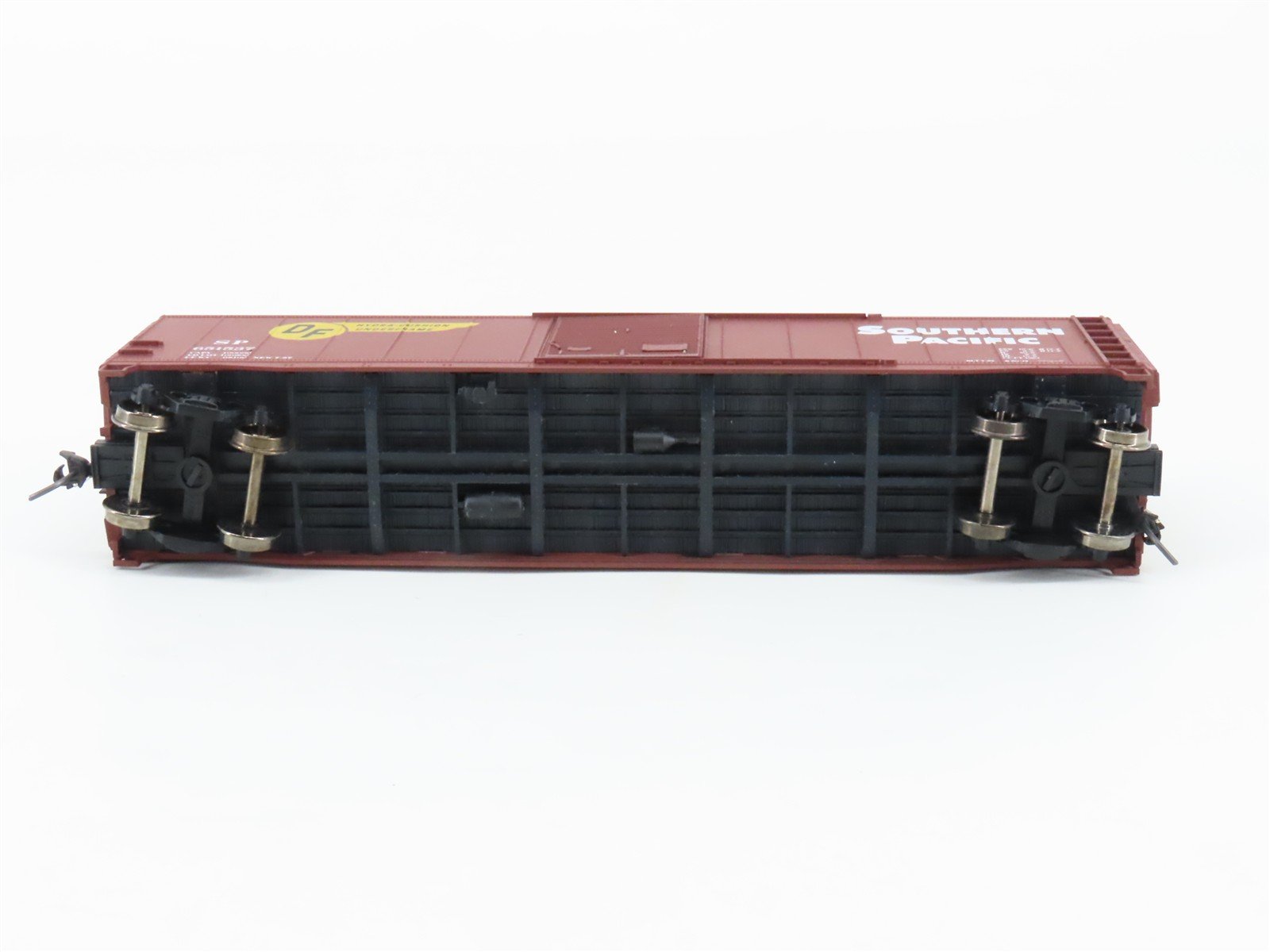 HO Scale Accurail 5012 SP Southern Pacific 50' Steel Box Car #651537 - Upgraded
