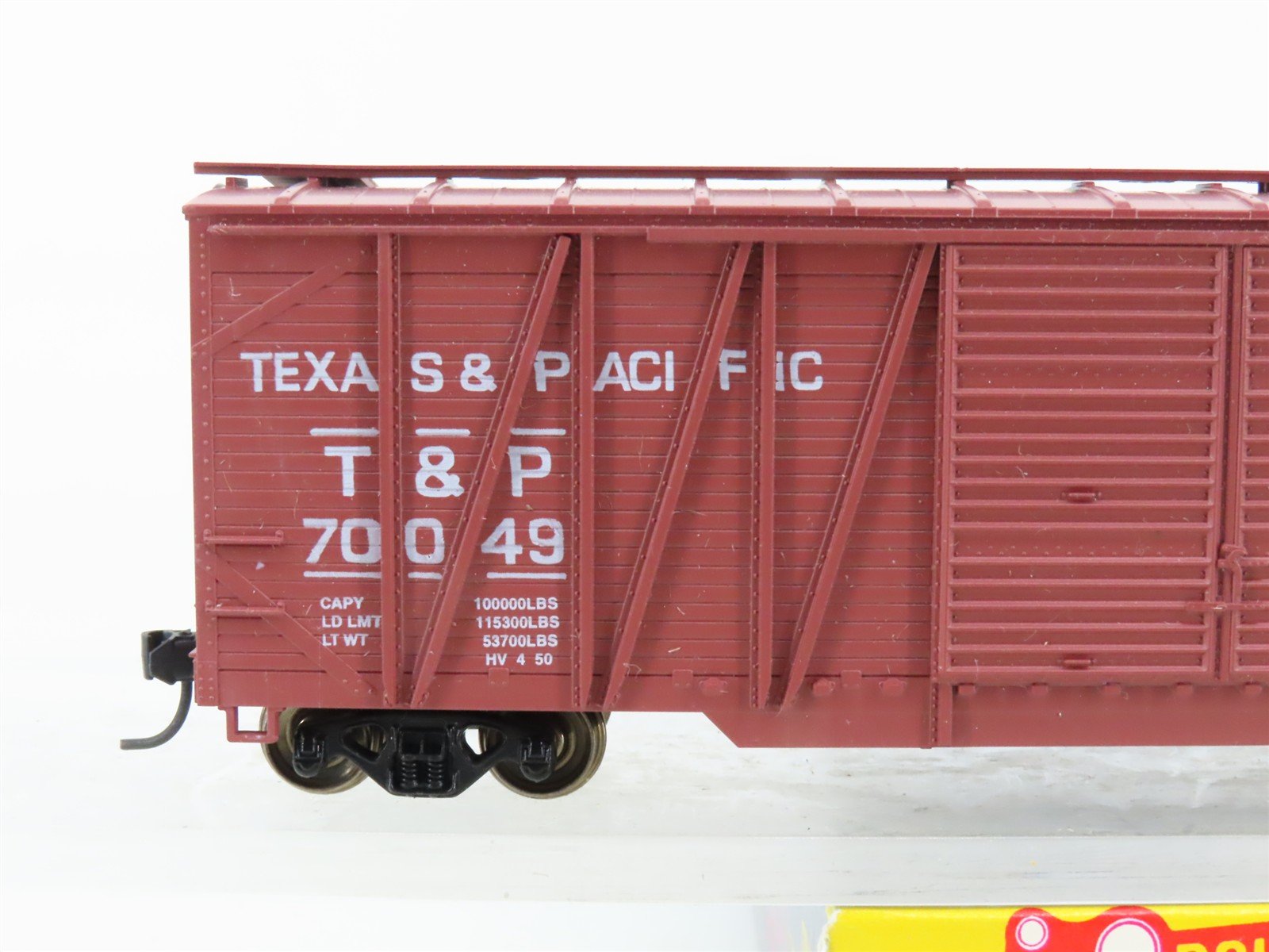 HO Scale Roundhouse 2131 T&P Texas & Pacific 50' Auto Box Car #70049 - Upgraded
