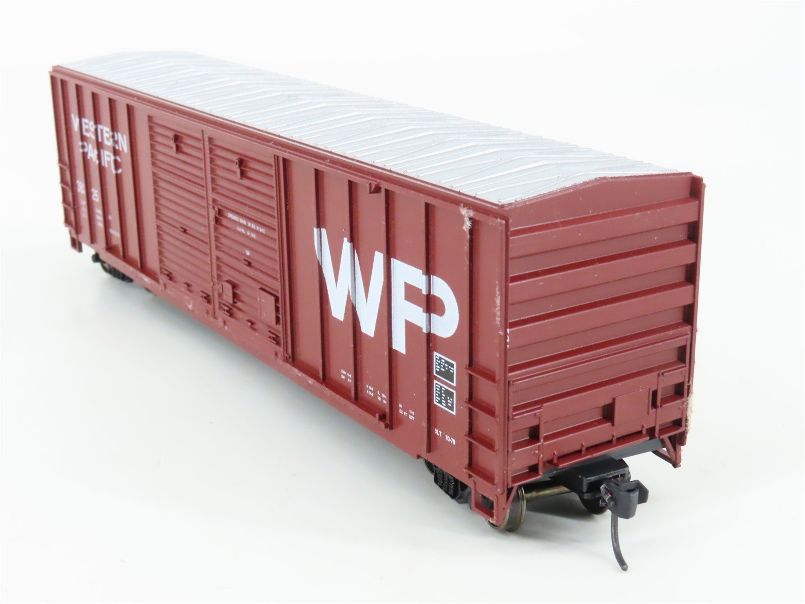 HO Scale Roundhouse 7745 WP Western Pacific 50' Box Car #38225 - Upgraded