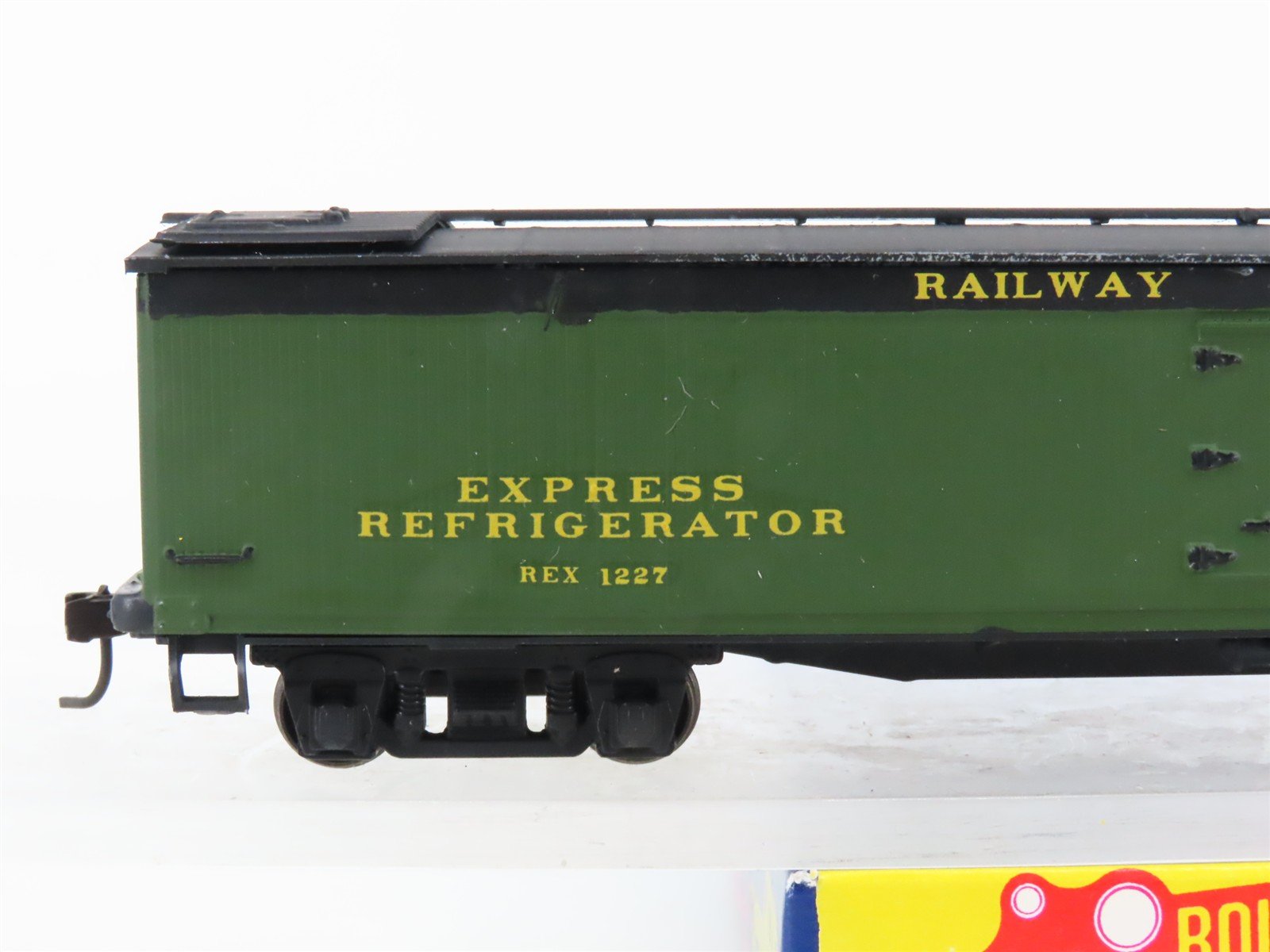 HO Scale Roundhouse 3600 REX Railway Express Agency 50' Reefer #1227 - Custom