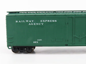 HO Scale Roundhouse REX Railway Express Agency 50' Plug Door Reefer - Custom