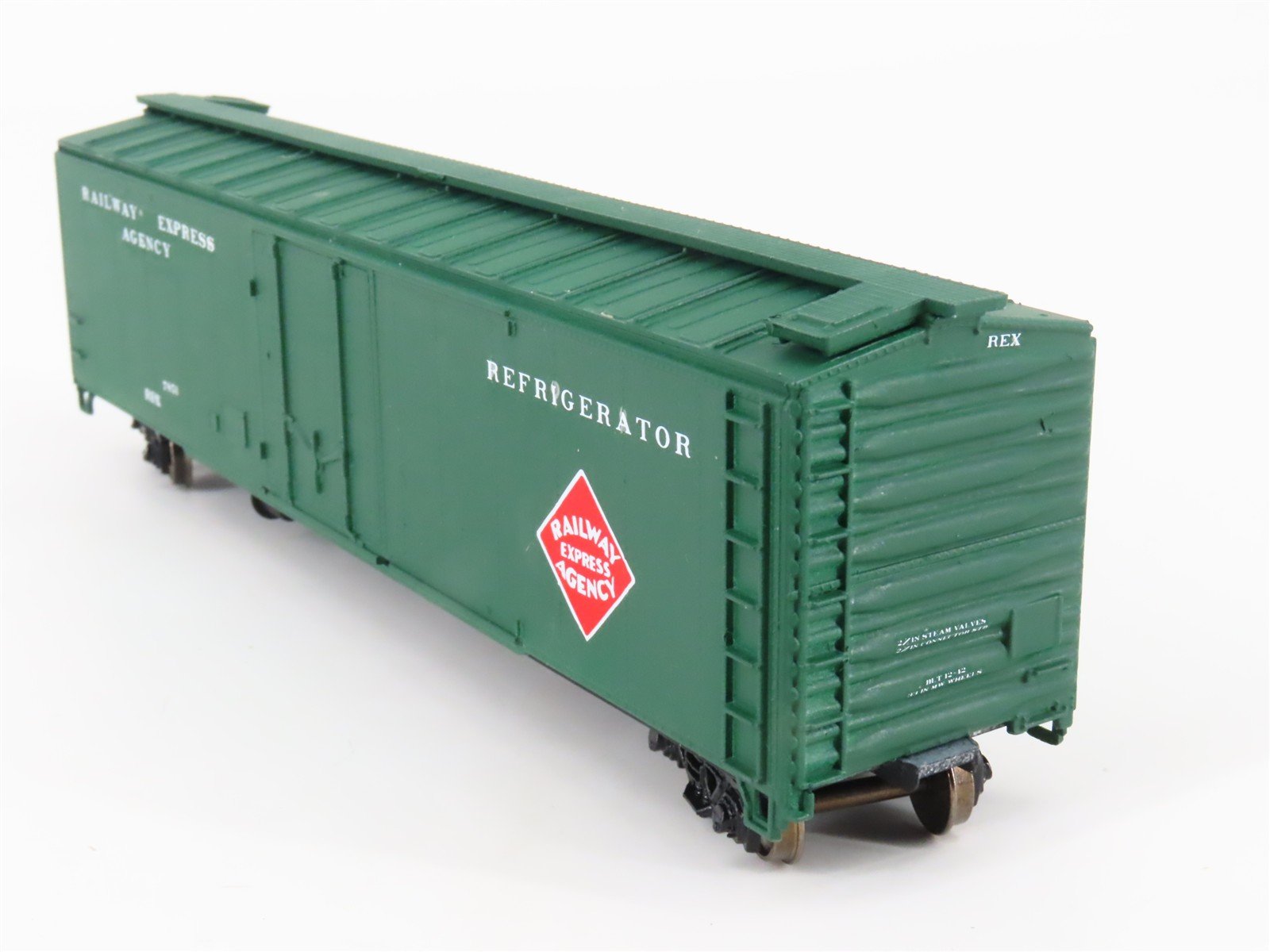 HO Scale Roundhouse REX Railway Express Agency 50' Plug Door Reefer - Custom