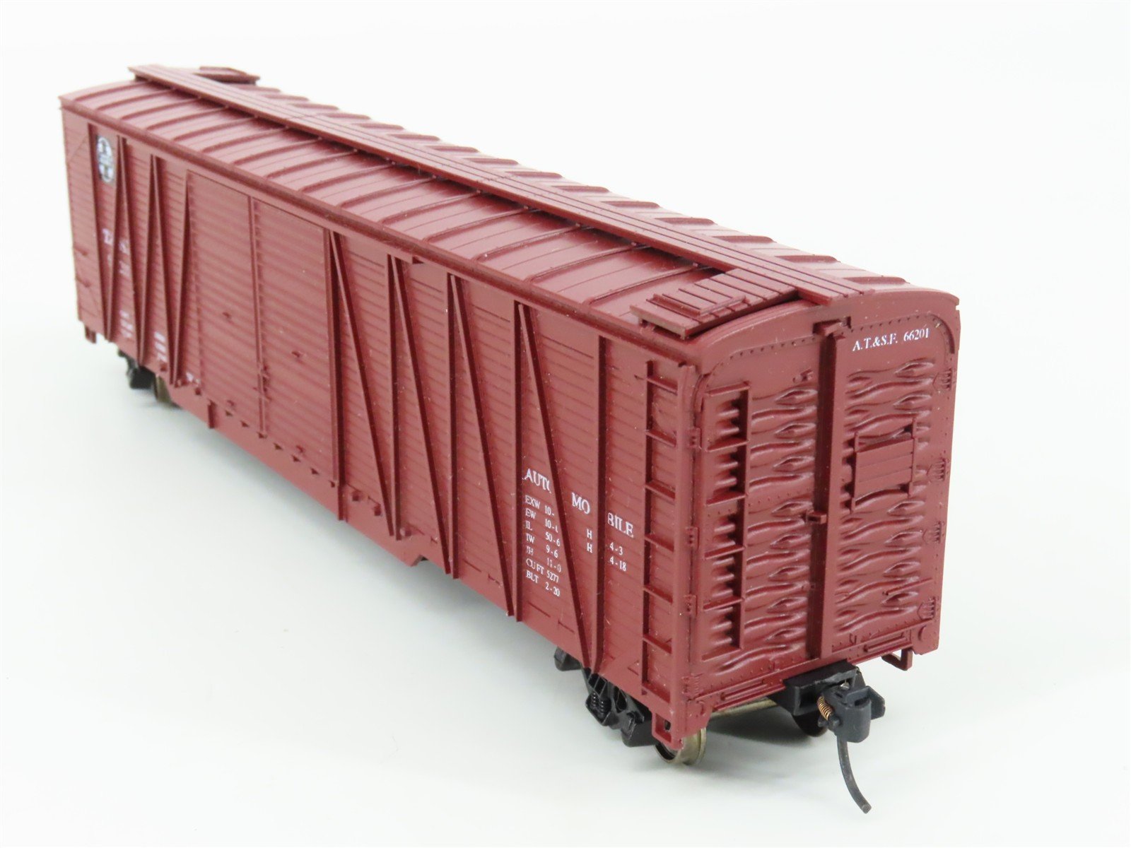 HO Scale Roundhouse 2133 ATSF Santa Fe 50' Automobile Box Car #66201 - Upgraded