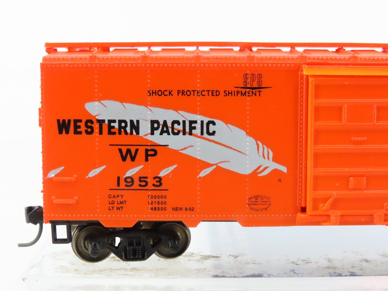 HO Scale Roundhouse 1075 WR Western Pacific Feather 40' Box Car #1953 - Upgraded