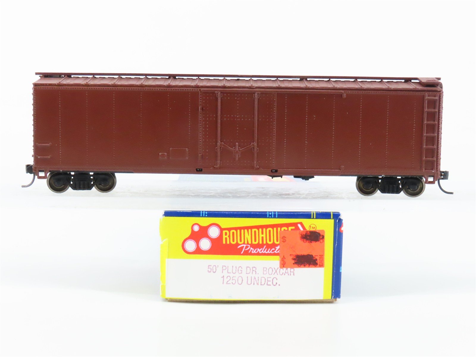 HO Scale Roundhouse 1250 Undecorated 50' Plug Door Box Car - Upgraded