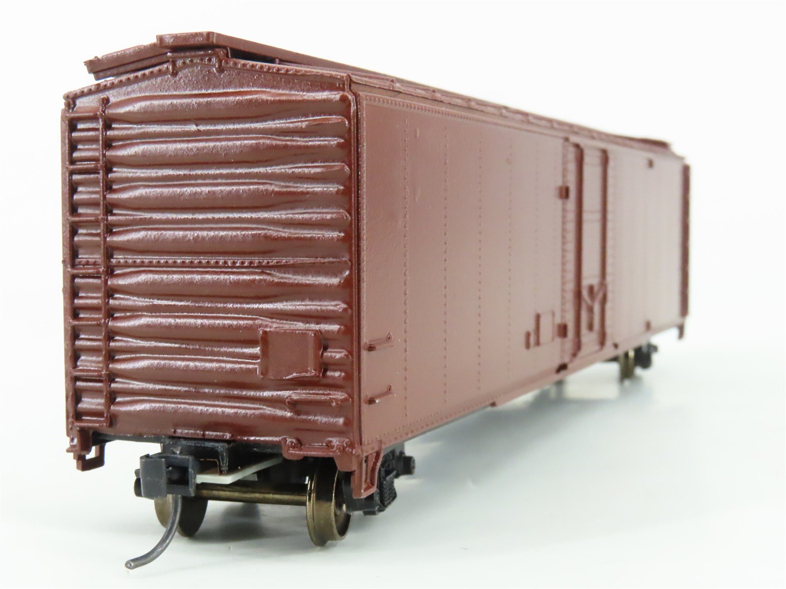 HO Scale Roundhouse 1250 Undecorated 50' Plug Door Box Car - Upgraded