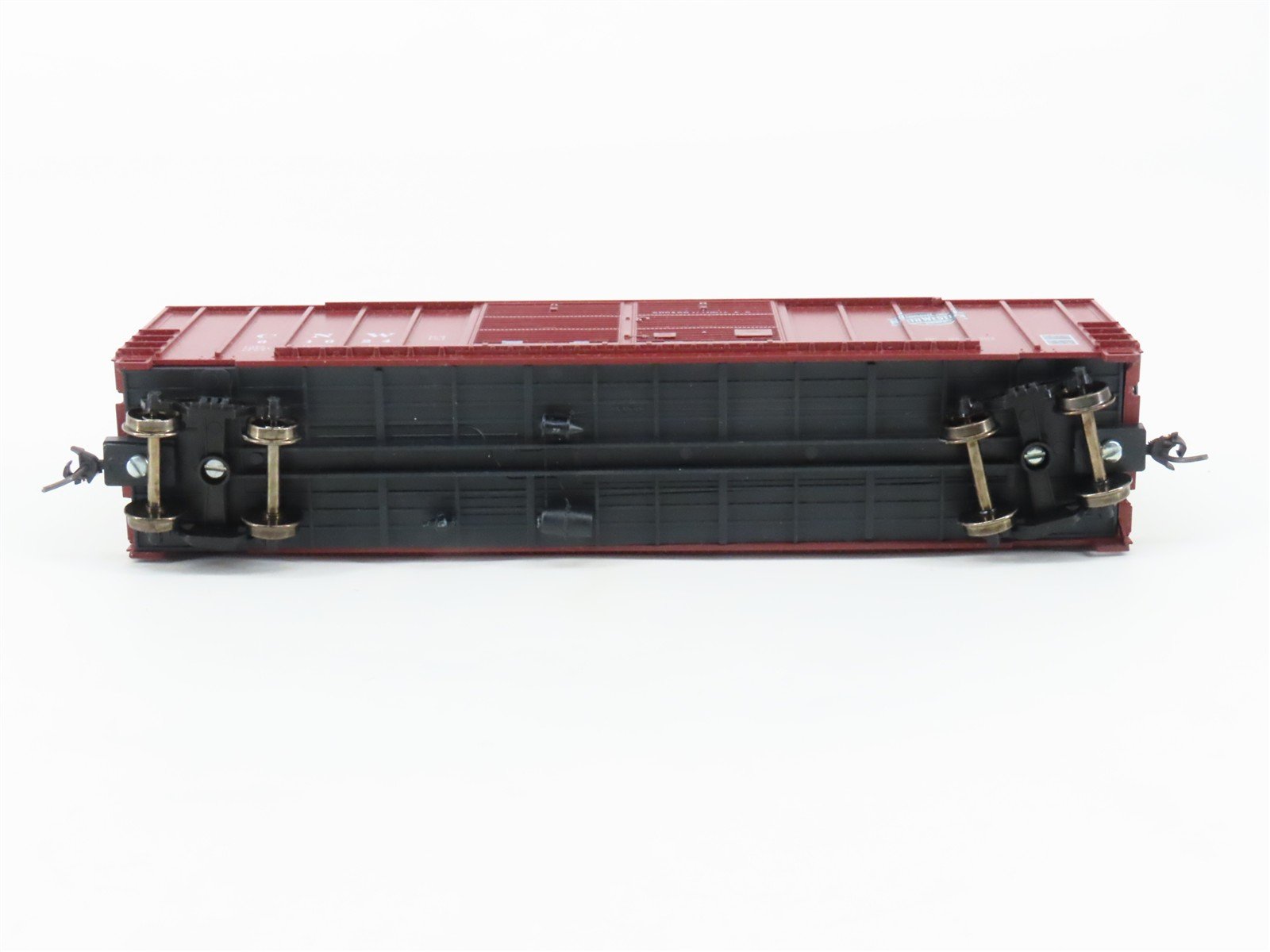 HO Scale Roundhouse 1983 CNW Chicago North Western 50' Box Car #61624 - Upgraded