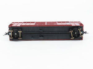 HO Scale Roundhouse 1983 CNW Chicago North Western 50' Box Car #61624 - Upgraded