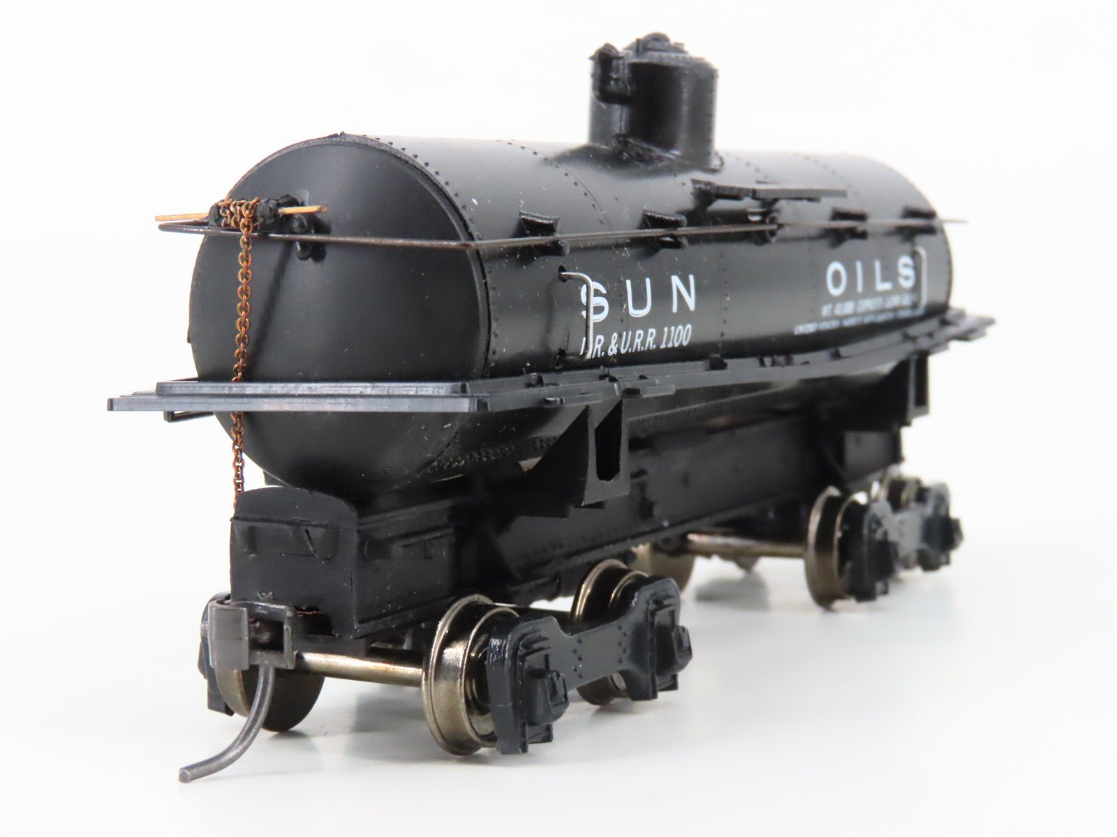 HO Scale Roundhouse 03364 DR&URR Sun Oils Single Dome Tank Car #1100 - Upgraded